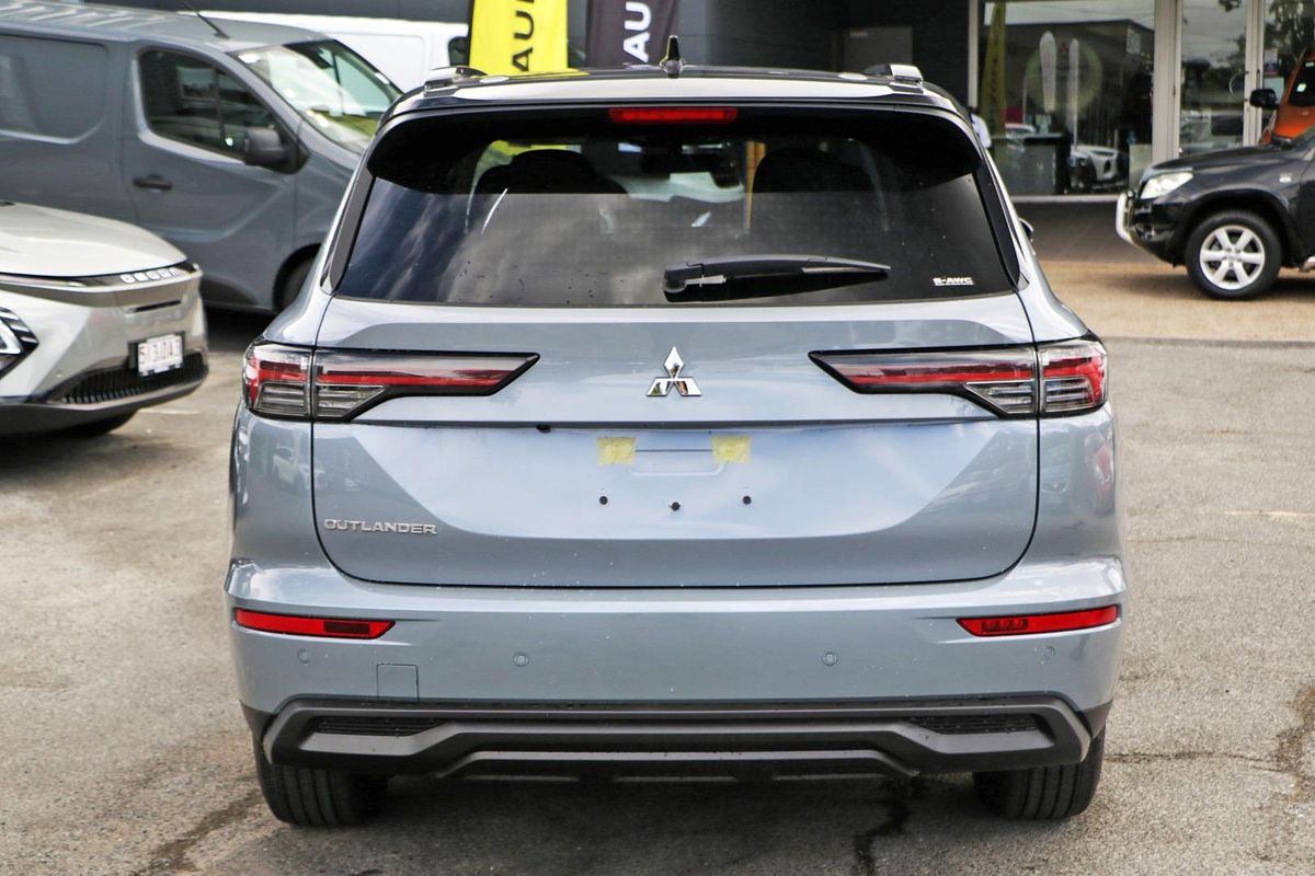 2026 Mitsubishi Outlander LS ZM