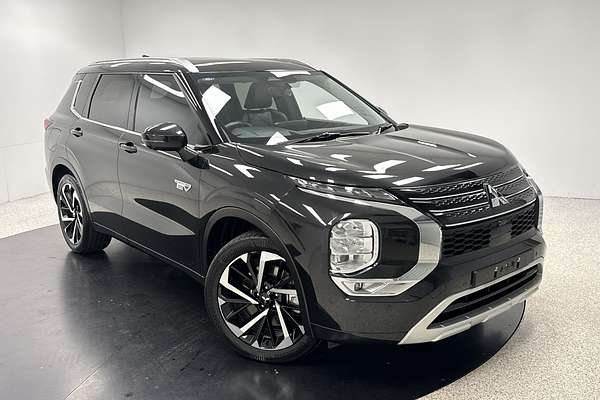 2023 Mitsubishi Outlander Exceed ZM