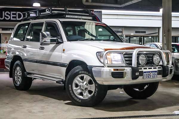 2004 Toyota Landcruiser GXL UZJ100R