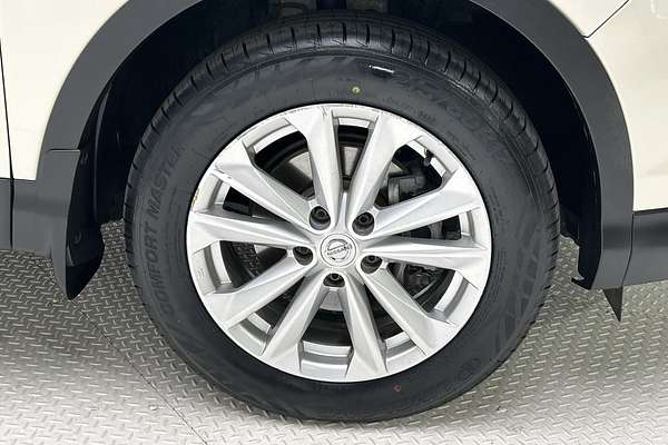 2017 Nissan QASHQAI ST J11 thumb-9