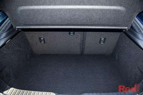 2026 Mazda 3 G20 Touring BP Series thumb-9