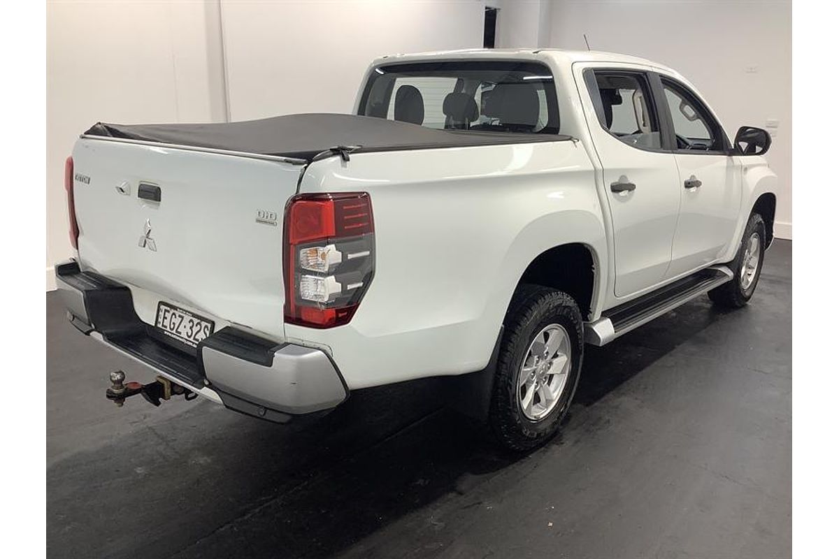 2019 Mitsubishi Triton GLX+ MR 4X4