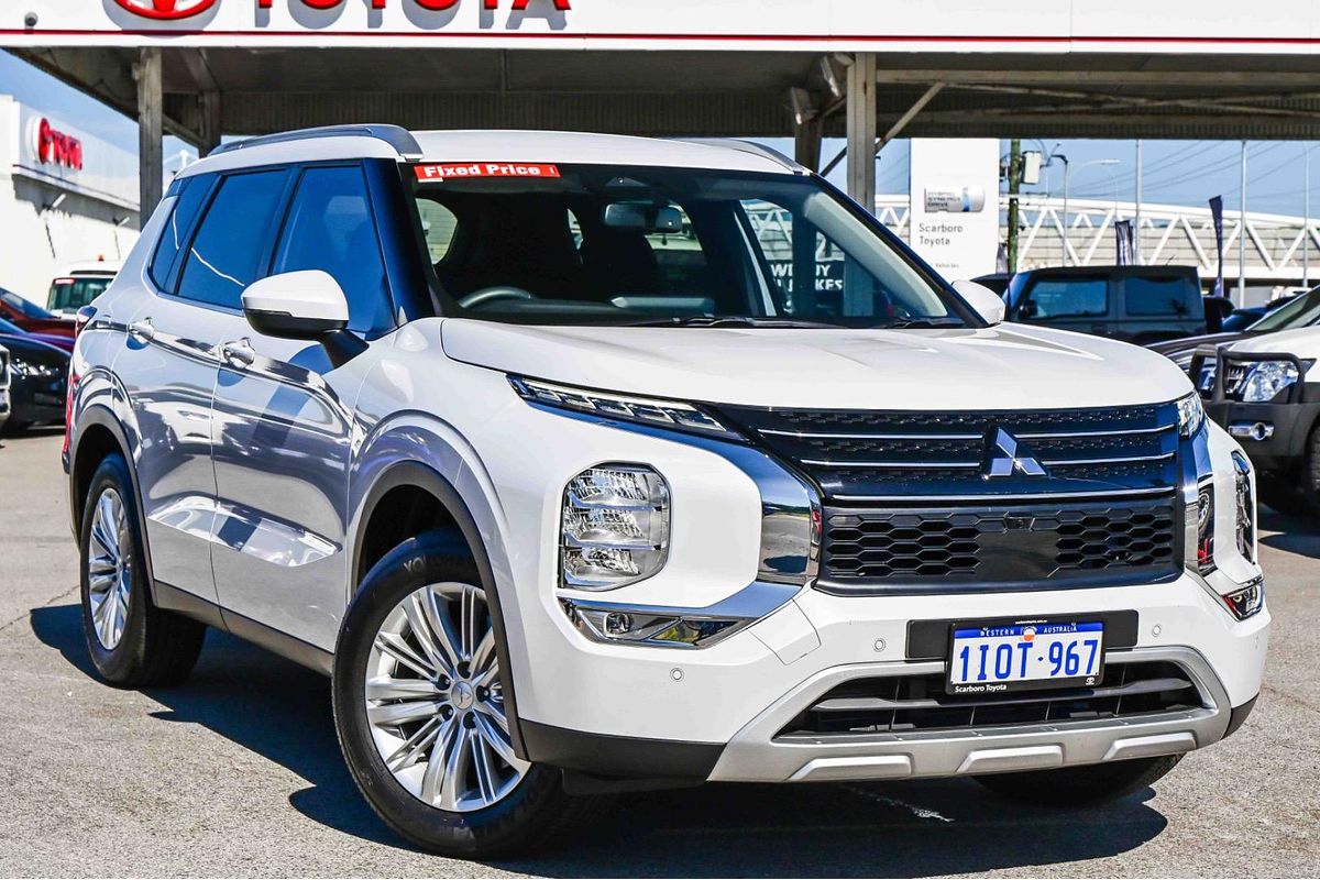 2024 Mitsubishi Outlander LS ZM