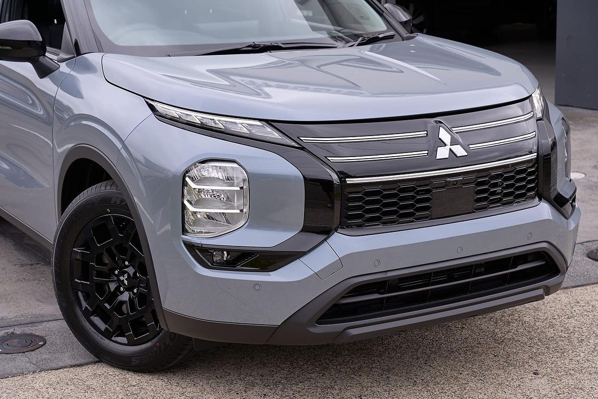 2025 Mitsubishi Outlander LS ZM