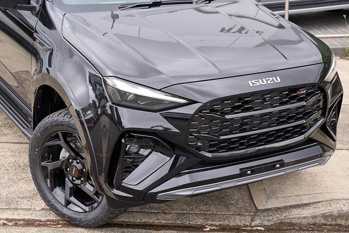 2025 Isuzu MU-X X-TERRAIN