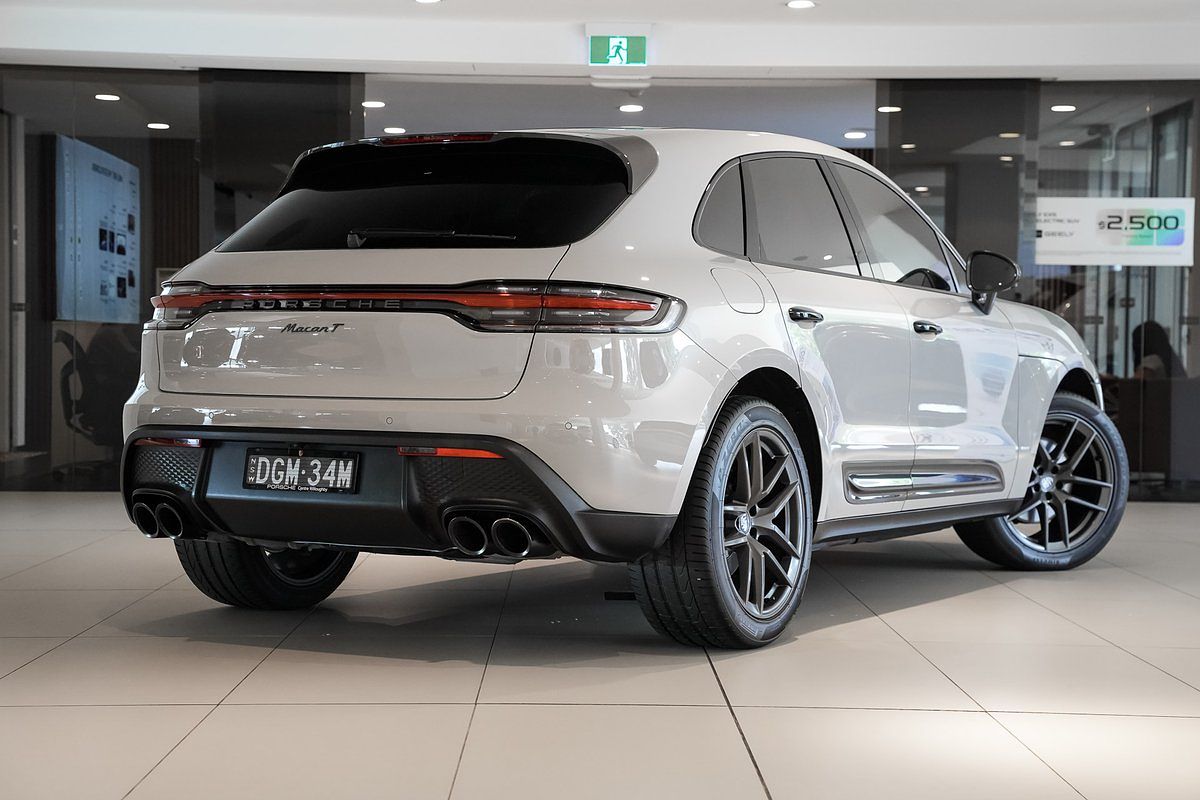 2024 Porsche Macan T 95B