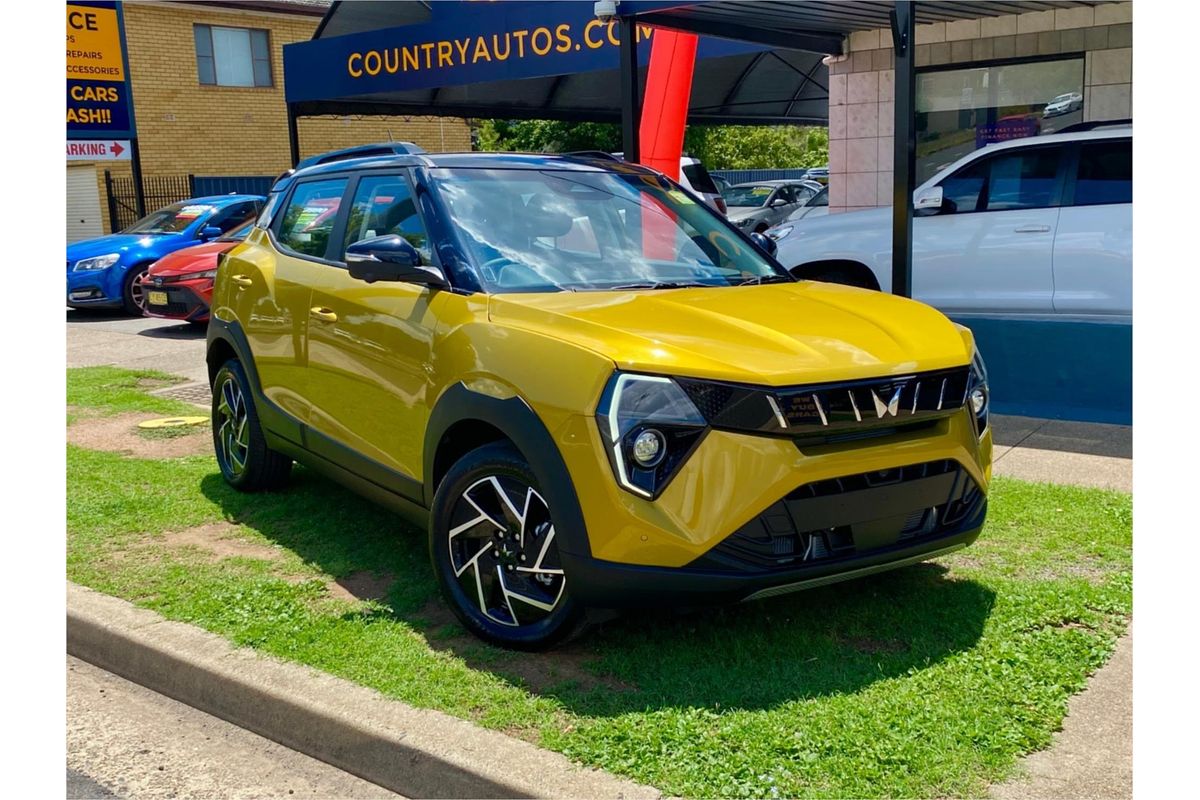 2025 Mahindra XUV3XO AX7L