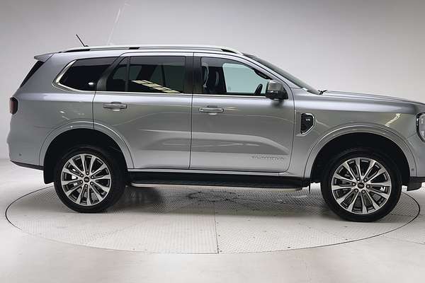 2024 Ford Everest Platinum 3.0L thumb-8