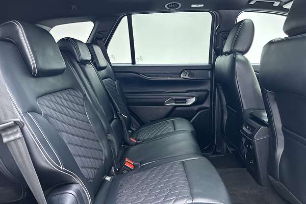 2024 Ford Everest Platinum 3.0L thumb-11