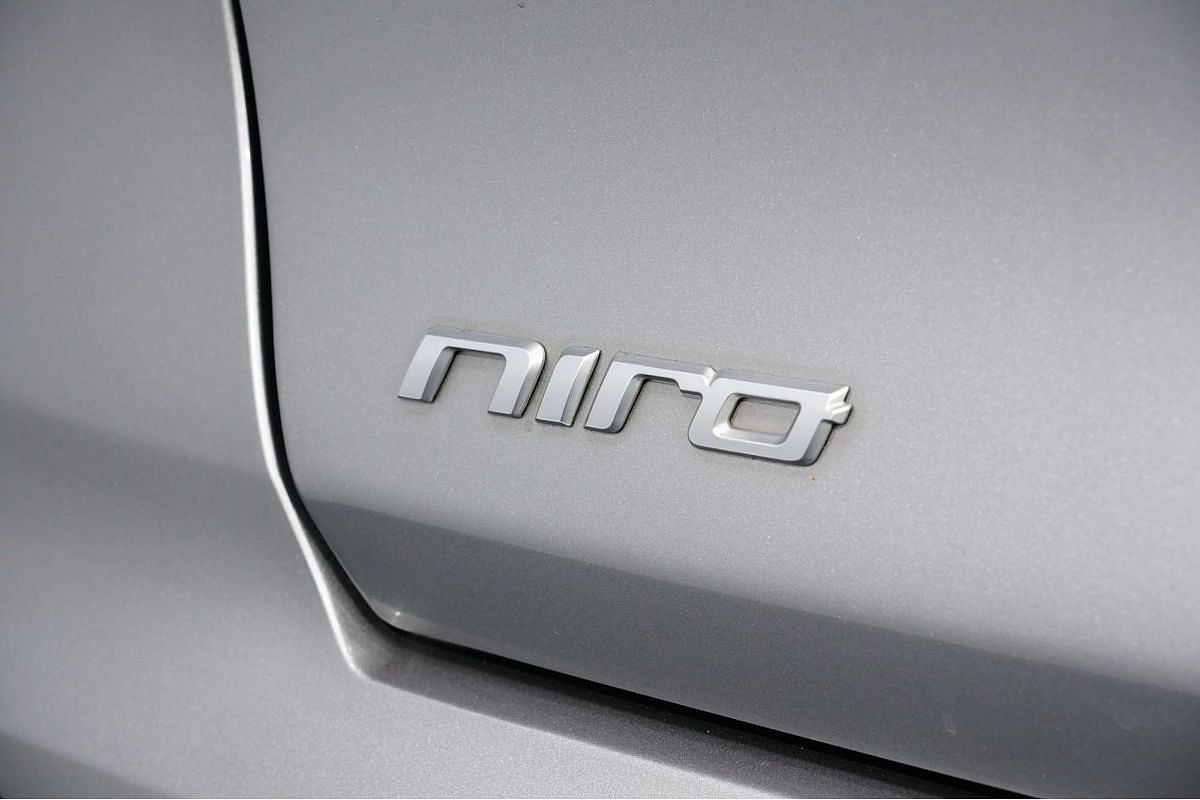 2021 Kia Niro Hybrid Sport DE