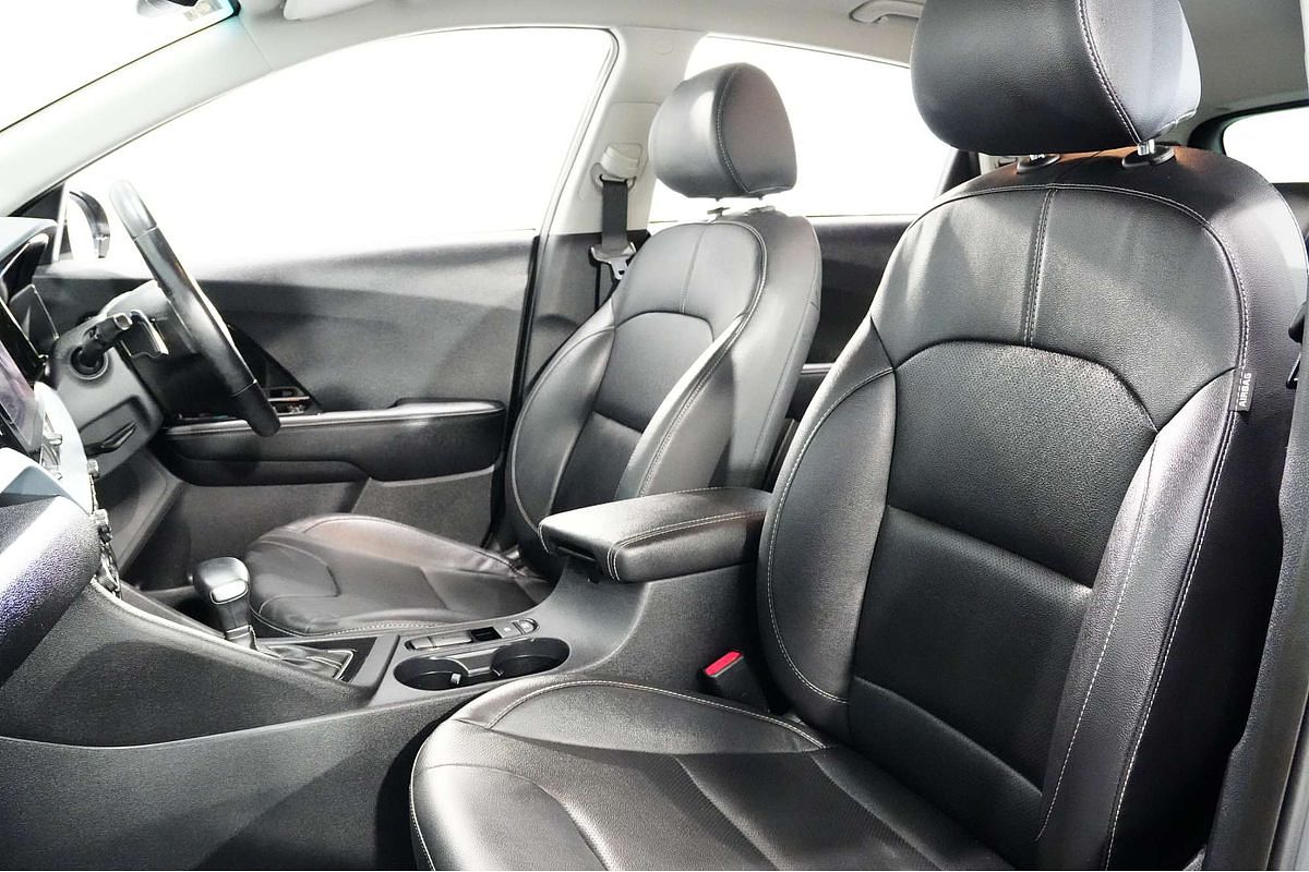 2021 Kia Niro Hybrid Sport DE