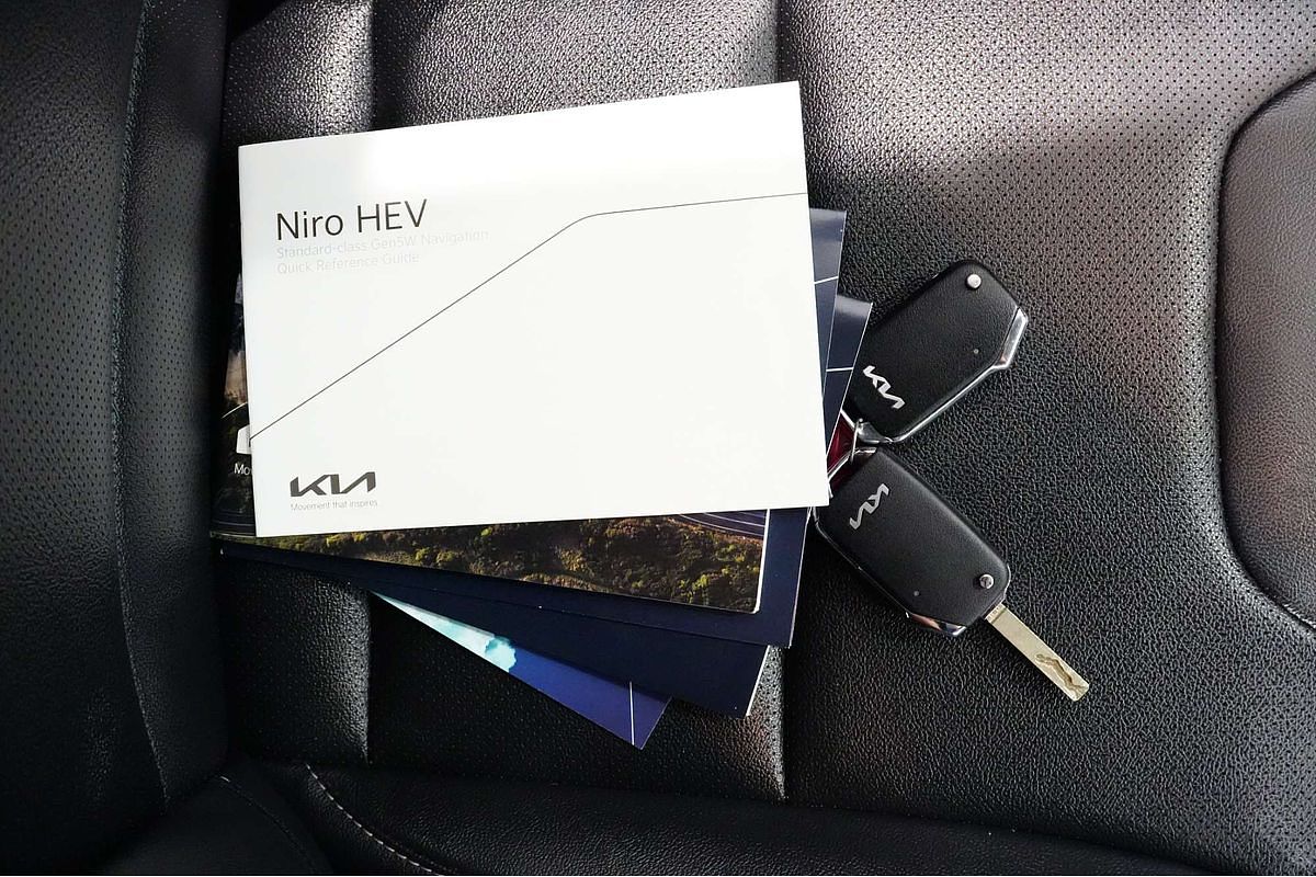 2021 Kia Niro Hybrid Sport DE