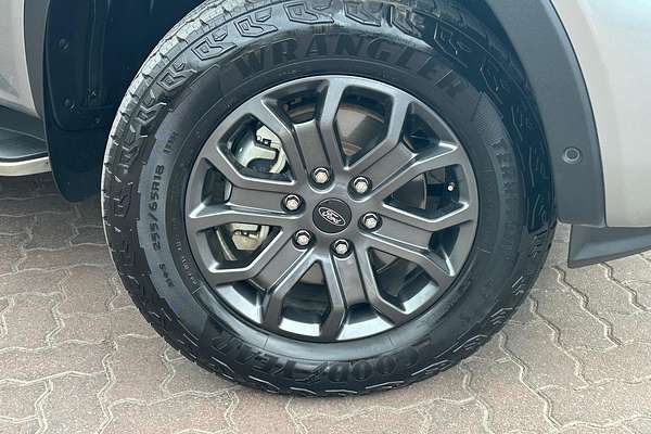 2022 Ford Ranger Wildtrak 4X4 3.0L thumb-2