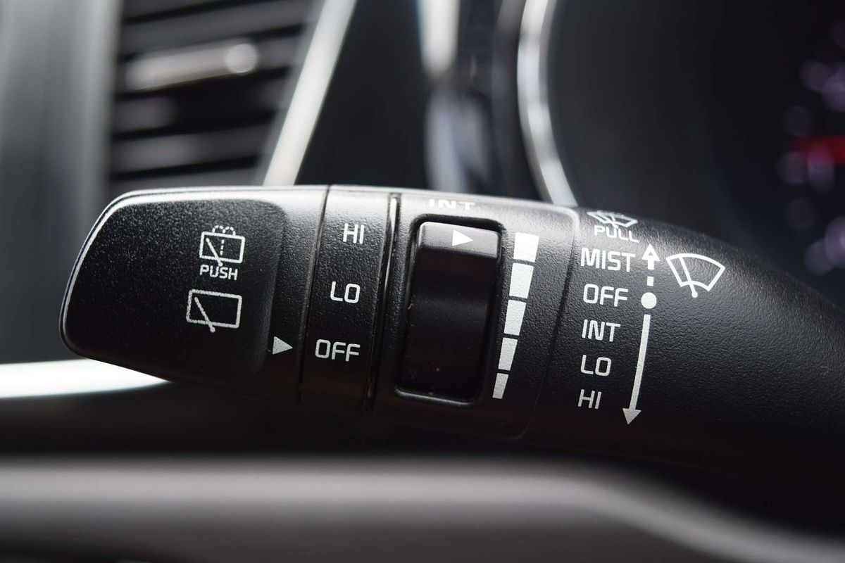 2015 Kia Carnival SLi YP