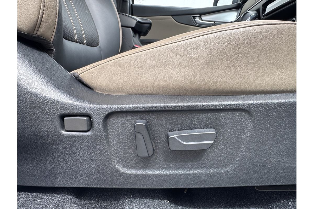 Mazda BT-50 F 6AUTO 3.0L DUAL CAB PICKUP SP 4X4