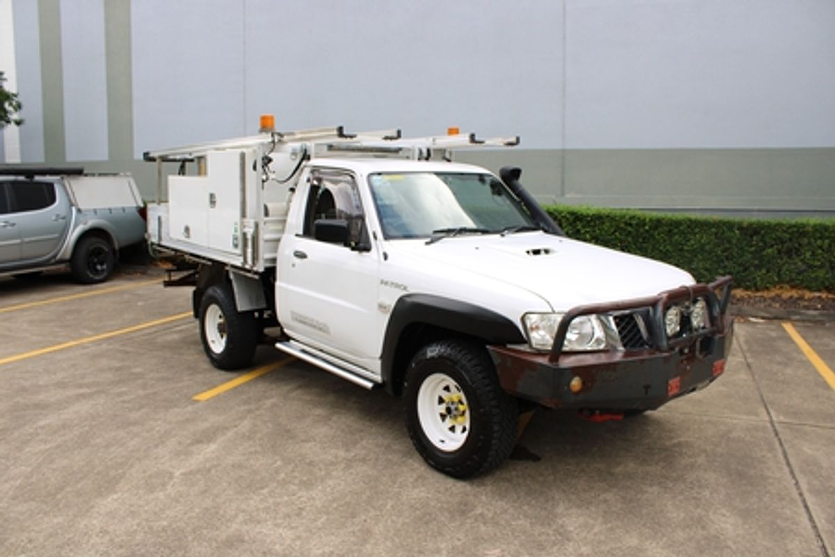 2016 Nissan Patrol DX Series 5 4X4