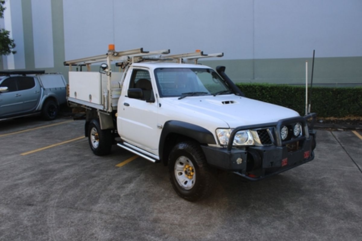 2016 Nissan Patrol DX Series 5 4X4