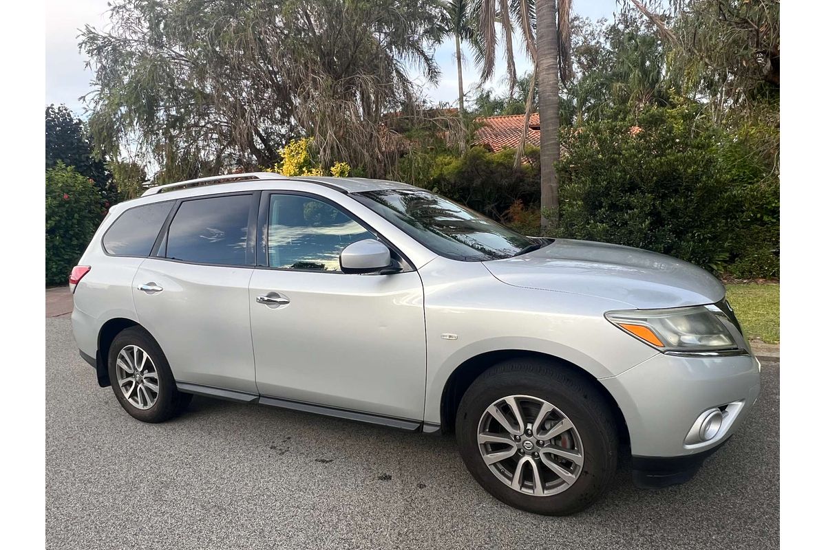 2014 Nissan Pathfinder ST R52