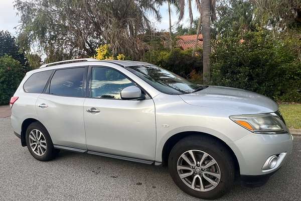 2014 Nissan Pathfinder ST R52