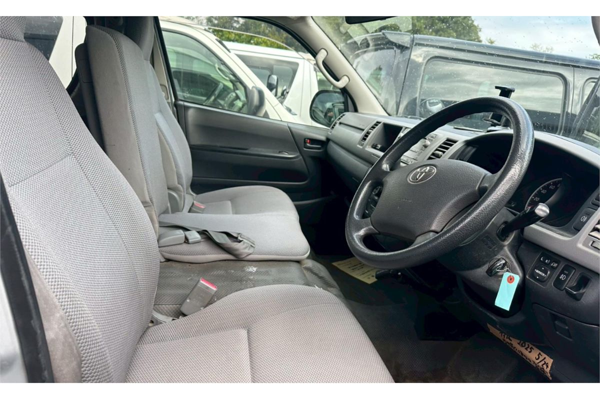 2009 Toyota Hiace Super Long DX GL Package