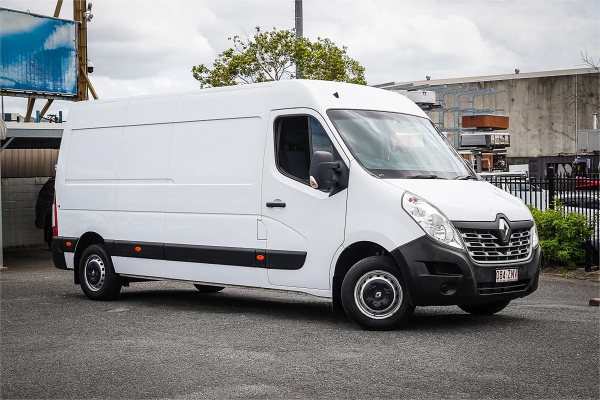 2015 Renault Master X62 LWB Mid Roof