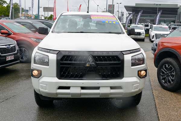 2025 Mitsubishi Triton GLX MV 4X4 thumb-2