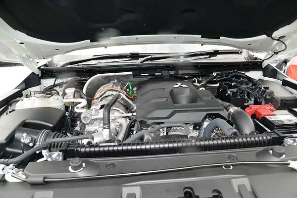 2025 Mitsubishi Triton GLX MV 4X4 thumb-6
