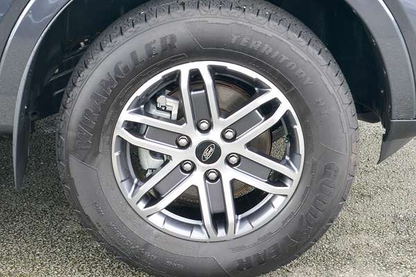 2025 Ford Everest Trend 2.0L thumb-3