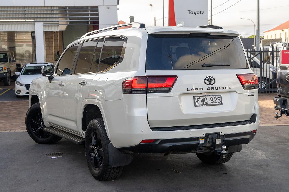2021 Toyota Landcruiser Sahara FJA300R