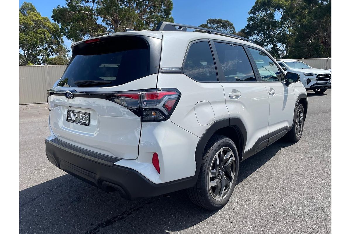 2025 Subaru Forester Premium S6