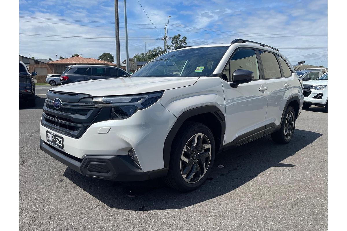 2025 Subaru Forester Premium S6