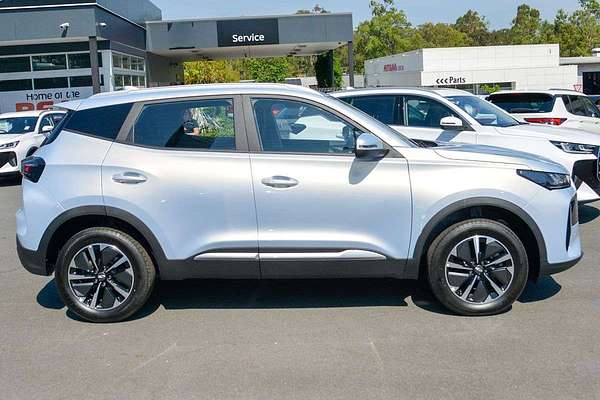 2025 Chery Tiggo 4 Hybrid Urban thumb-4