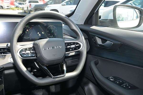 2025 Chery Tiggo 4 Hybrid Urban thumb-17