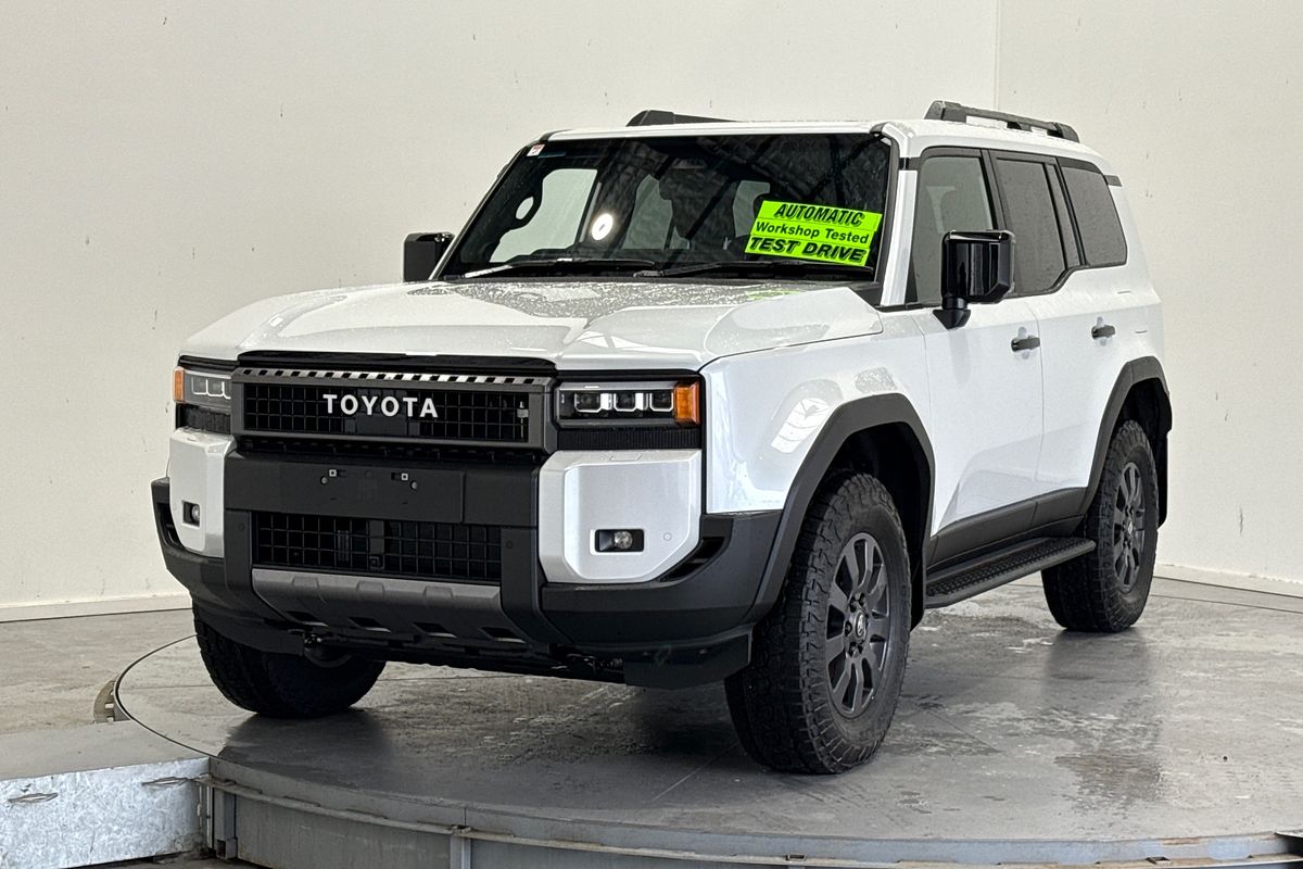2025 Toyota Landcruiser Prado