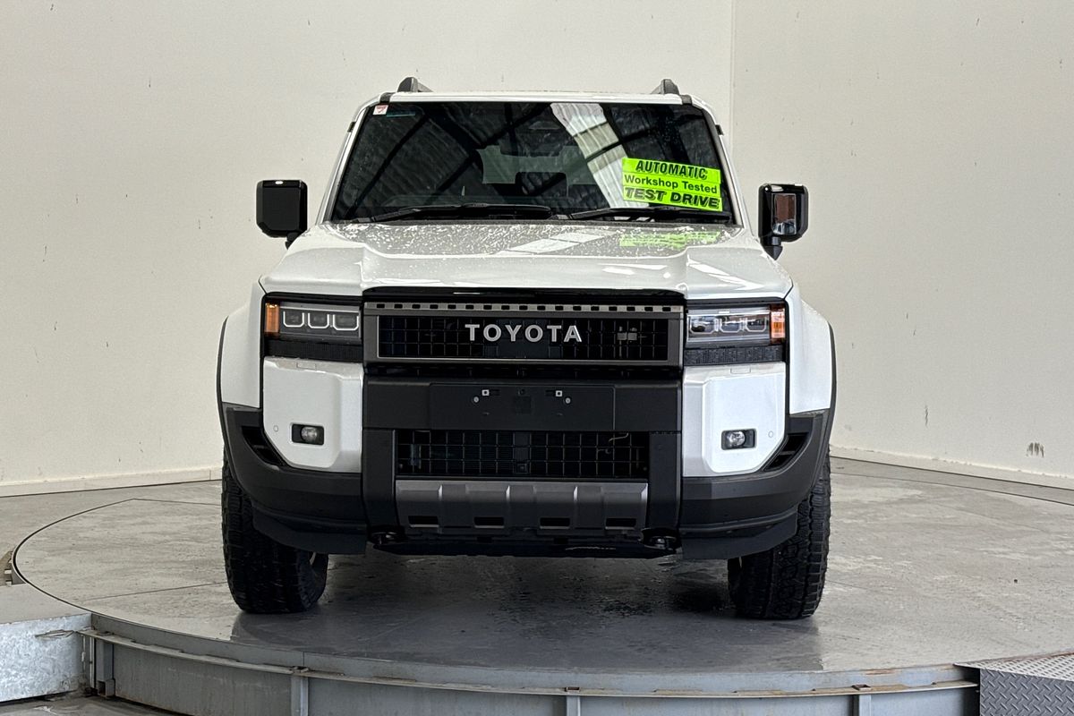 2025 Toyota Landcruiser Prado