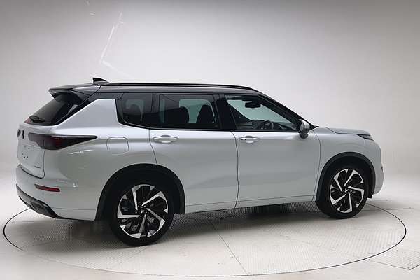 2023 Mitsubishi Outlander Exceed Tourer ZM thumb-2