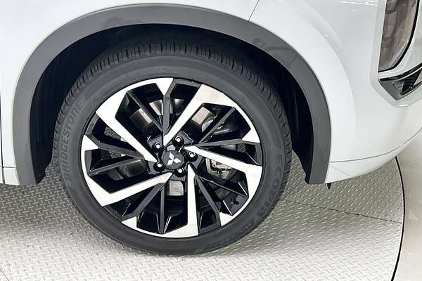 2023 Mitsubishi Outlander Exceed Tourer ZM thumb-9