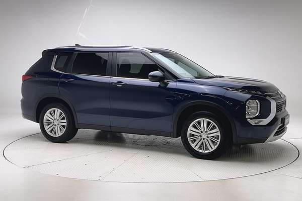 2024 Mitsubishi Outlander LS ZM thumb-3