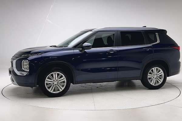 2024 Mitsubishi Outlander LS ZM thumb-6