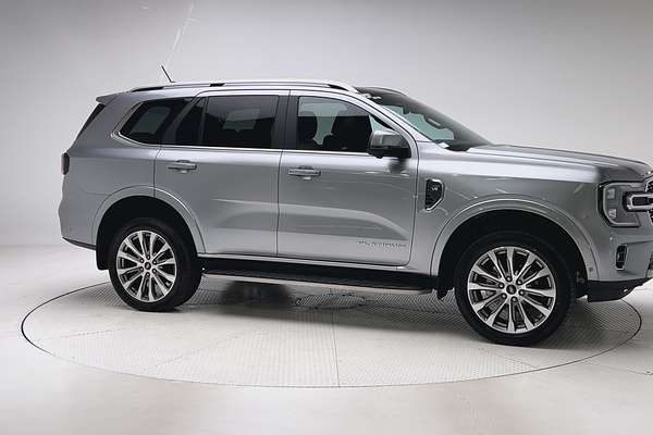 2024 Ford Everest Platinum 3.0L thumb-3