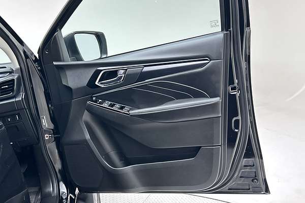 2023 Isuzu MU-X LS-T thumb-18