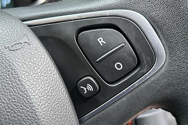 2017 Renault Clio Zen IV B98 Phase 2 thumb-17