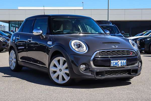 2018 MINI Hatch Cooper S F55