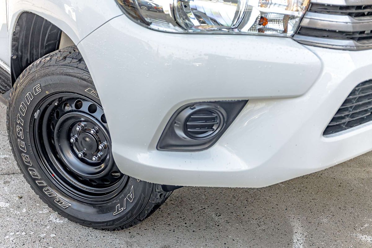 2017 Toyota Hilux SR GUN126R 4X4