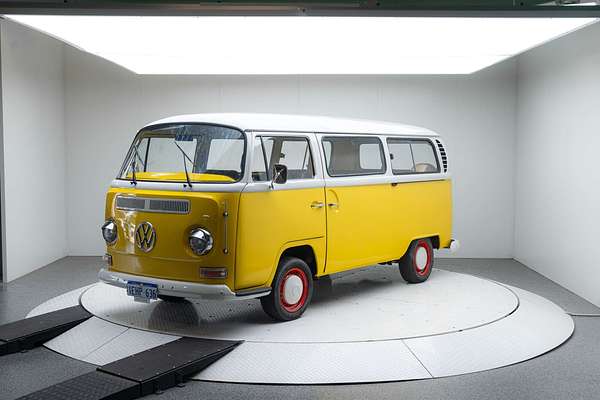 1971 Volkswagen Kombi Transporter Microbus Type 2
