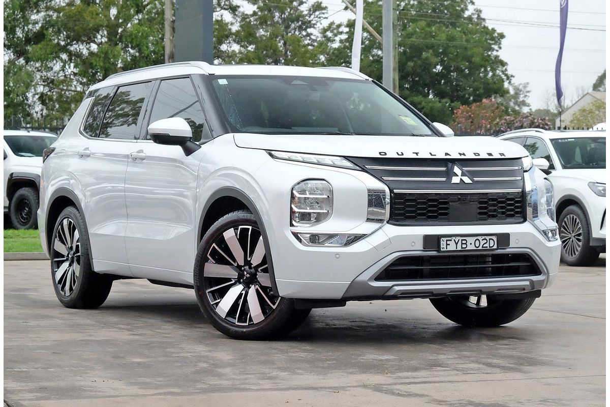 2025 Mitsubishi Outlander Exceed ZM