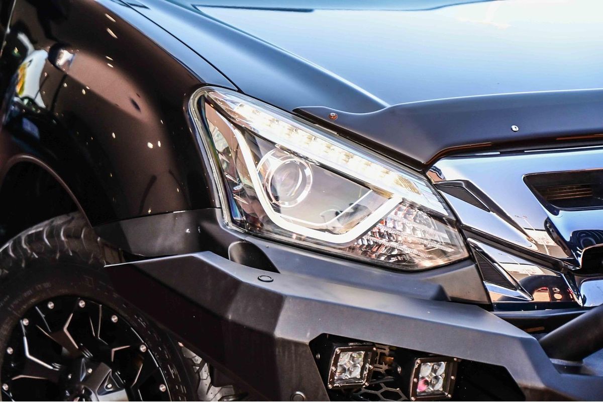 2018 Isuzu MU-X LS-T