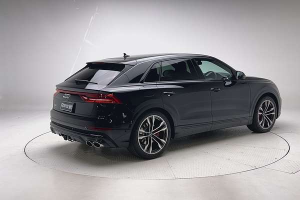 2020 Audi SQ8 TDI F1 thumb-7