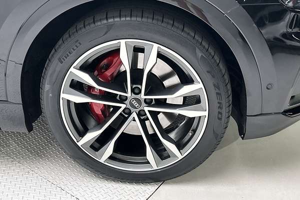 2020 Audi SQ8 TDI F1 thumb-9