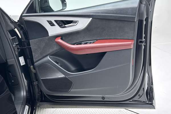 2020 Audi SQ8 TDI F1 thumb-18